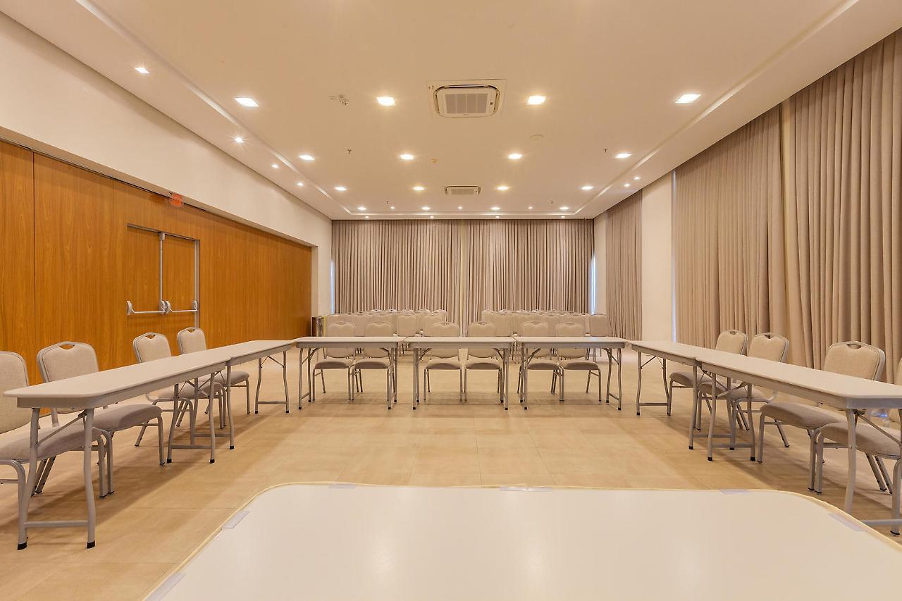 Tri Hotel Executive Бруски Екстер'єр фото