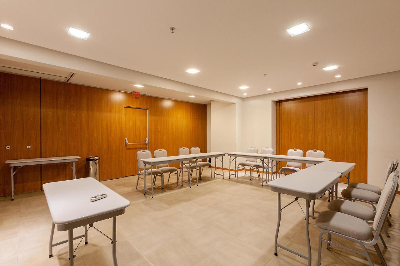 Tri Hotel Executive Бруски Екстер'єр фото