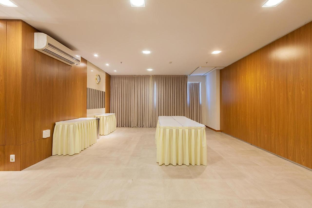Tri Hotel Executive Бруски Екстер'єр фото