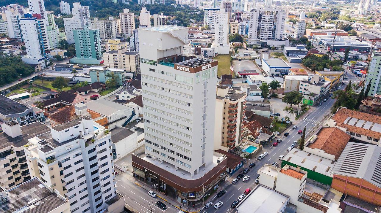 Tri Hotel Executive Бруски Екстер'єр фото
