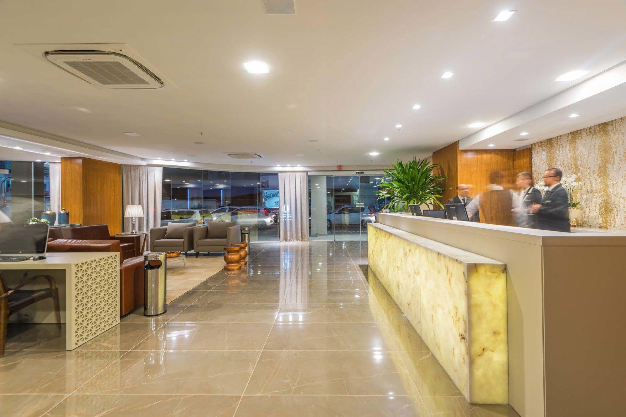 Tri Hotel Executive Бруски Екстер'єр фото
