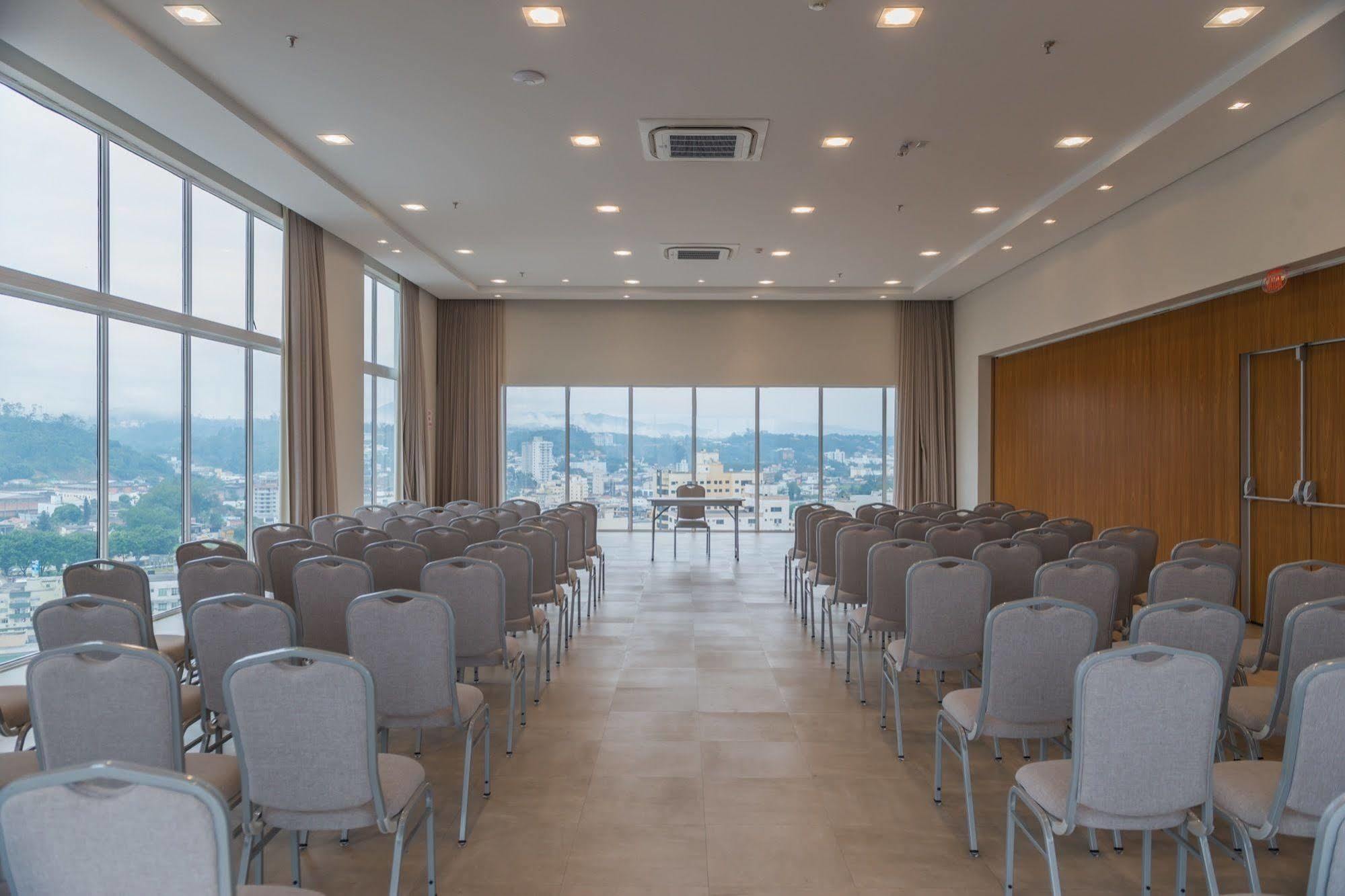 Tri Hotel Executive Бруски Екстер'єр фото