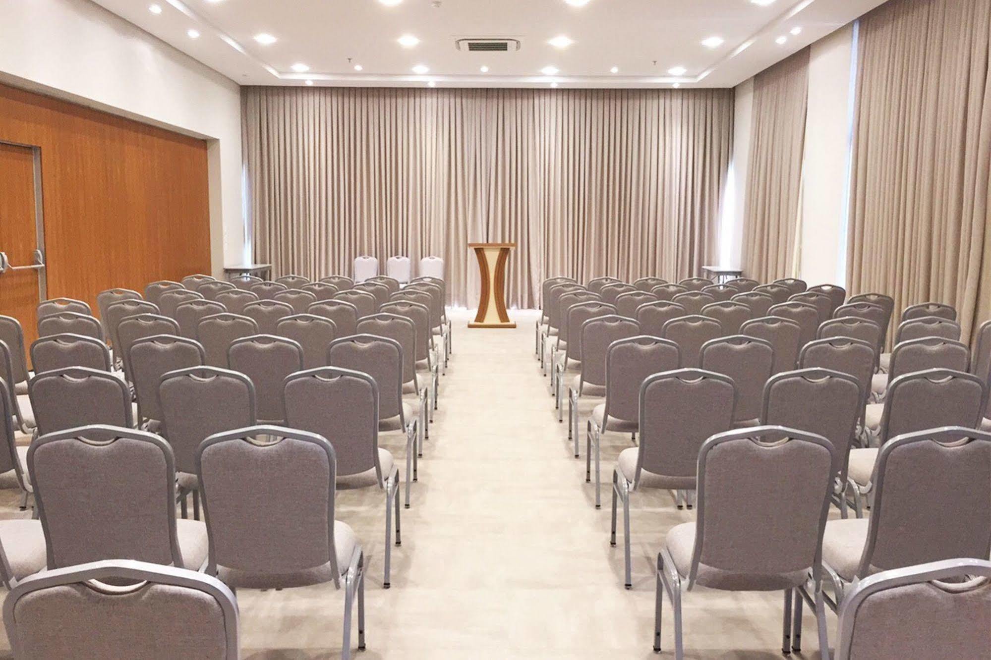 Tri Hotel Executive Бруски Екстер'єр фото