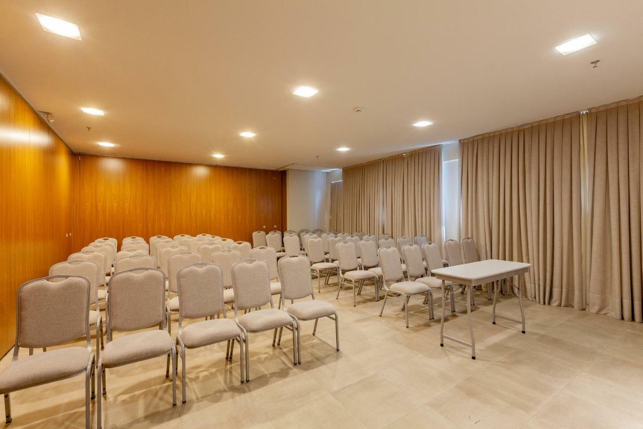 Tri Hotel Executive Бруски Екстер'єр фото